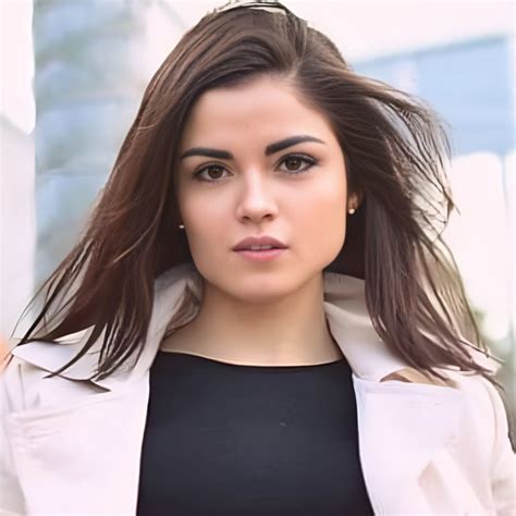 Valentina Garzon Age, Biography, Height, Net Worth,。